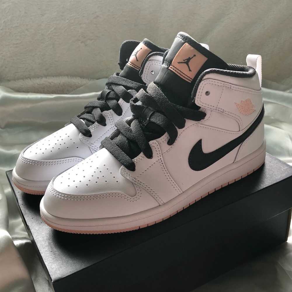 New Jordan 1 Mid (PS) White/Arctic Orange/Anthracite